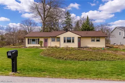 28 Wellesly Boulevard, Painesville, OH 44077 - Photo 1
