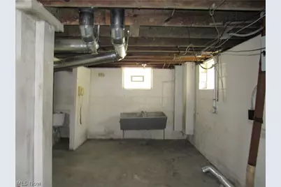 13208 Maplerow Avenue, Garfield Heights, OH 44105 - Photo 32