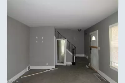 13208 Maplerow Avenue, Garfield Heights, OH 44105 - Photo 6