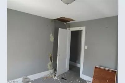 13208 Maplerow Avenue, Garfield Heights, OH 44105 - Photo 20