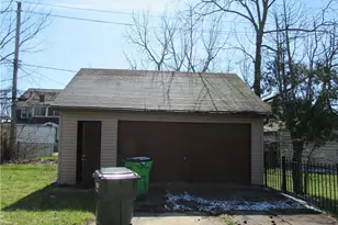 13208 Maplerow Ave, Garfield Heights, OH 44105 - Photo 34