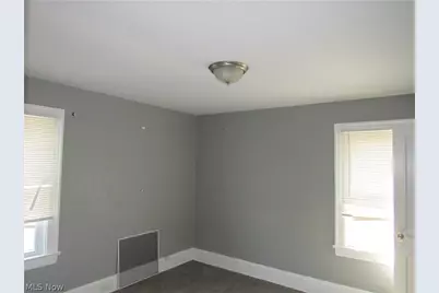 13208 Maplerow Avenue, Garfield Heights, OH 44105 - Photo 18