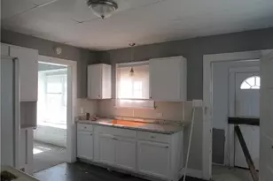 13208 Maplerow Ave, Garfield Heights, OH 44105 - Photo 12