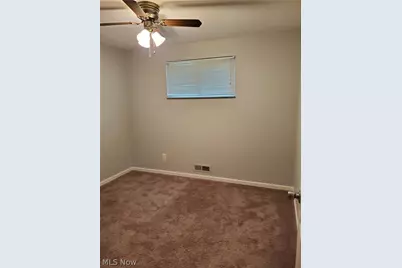 10755 Albion Road, North Royalton, OH 44133 - Photo 8