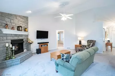 2052 Glenmont Drive, Brunswick, OH 44212 - Photo 12