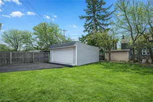 3379 Tullamore Rd, Cleveland Heights, OH 44118 - Photo 40