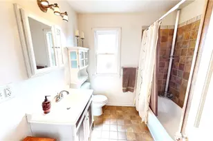 32706 Lakeshore Blvd, Willowick, OH 44095 - Photo 16