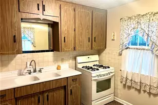 229 Ingall Ave NW, Massillon, OH 44646 - Photo 2