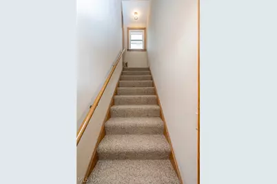 5670 Cherokee Drive, Lyndhurst, OH 44124 - Photo 18
