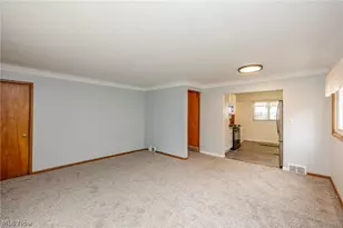 5670 Cherokee Dr, Lyndhurst, OH 44124 - Photo 6