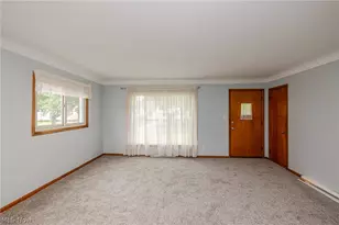 5670 Cherokee Dr, Lyndhurst, OH 44124 - Photo 4