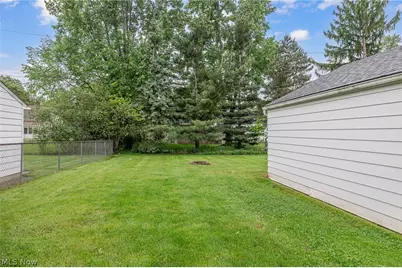 5670 Cherokee Drive, Lyndhurst, OH 44124 - Photo 34