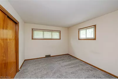 5670 Cherokee Drive, Lyndhurst, OH 44124 - Photo 16