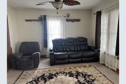 250 29th Street NW, Barberton, OH 44203 - Photo 8