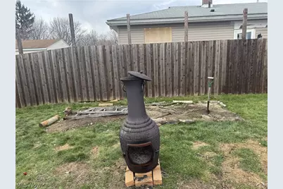 250 29th Street NW, Barberton, OH 44203 - Photo 6