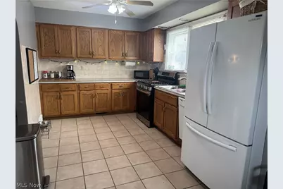 250 29th Street NW, Barberton, OH 44203 - Photo 12