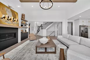 2071 Lanterman Cir, Hinckley, OH 44233 - Photo 8