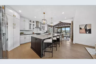 2071 Lanterman Circle, Hinckley, OH 44233 - Photo 10