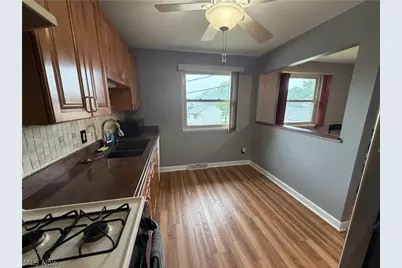 24881 Ridgeline Drive, Huber Heights, OH 44146 - Photo 4