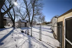 270 E Cassell Ave, Barberton, OH 44203 - Photo 18