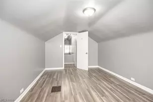 7915 Vineyard Ave, Loveland, OH 44105 - Photo 18