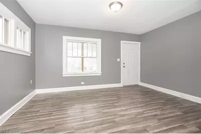 7915 Vineyard Avenue, Loveland, OH 44105 - Photo 2