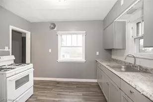 7915 Vineyard Ave, Loveland, OH 44105 - Photo 8