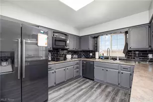 32 Elmwood Dr, Greenwich, OH 44837 - Photo 16