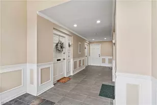 11 Meadowlawn Dr, Mentor, OH 44060 - Photo 4