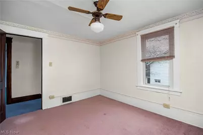 255 E 42nd Street, Lorain, OH 44052 - Photo 24