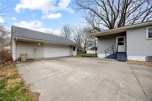 255 E 42nd St, Lorain, OH 44052 - Photo 40