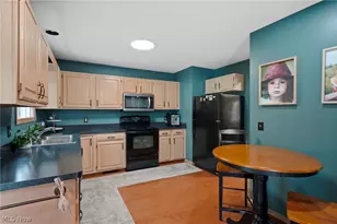 20745 Sun Meadow Trail, Strongsville, OH 44149 - Photo 8