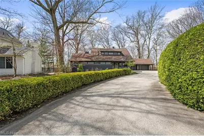 22235 Arbor Cliff Lane, Rocky River, OH 44116 - Photo 2