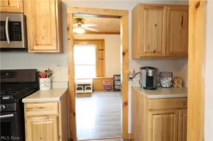 330 E Central Ave, Ravenna, OH 44266 - Photo 10