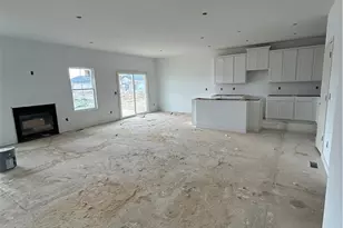 426 Pheasant Run, Elyria, OH 44035 - Photo 2