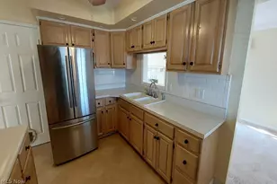 319 Westwood Dr, Steubenville, OH 43953 - Photo 8