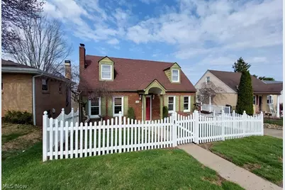 319 Westwood Drive, Steubenville, OH 43953 - Photo 1