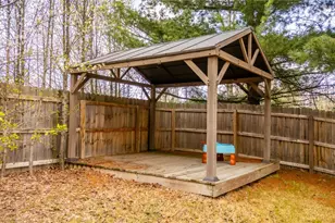 604 Pine Valley Dr, Steubenville, OH 43952 - Photo 12