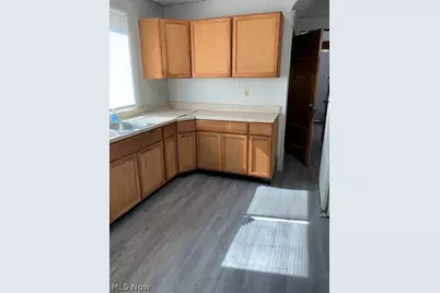 673 Sumner Street, Akron, OH 44311 - Photo 8