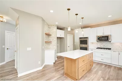 4355 Willow Wood Way, Uniontown, OH 44685 - Photo 4