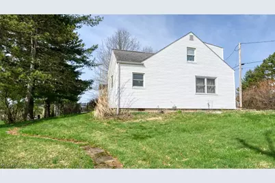 825 Friendship Drive, New Concord, OH 43762 - Photo 2