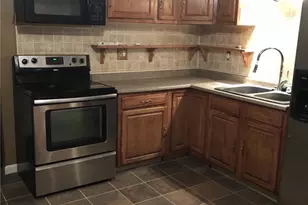 1707 Deerfield Ave SW, Warren, OH 44485 - Photo 2