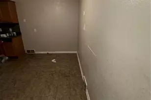 654 E 240th St, Euclid, OH 44123 - Photo 8