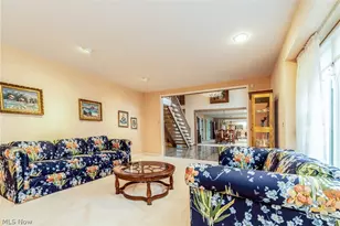 25235 Penshurst Dr, Beachwood, OH 44122 - Photo 6