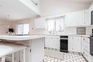 25235 Penshurst Dr, Beachwood, OH 44122 - Photo 20
