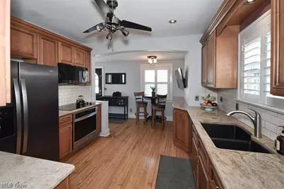 1712 Wright, Rocky River, OH 44116 - Photo 4