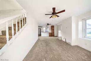 615 W Spruce Ave, Ravenna, OH 44266 - Photo 6