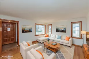 18119 Windward Rd, Loveland, OH 44119 - Photo 2