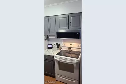 2555 Royal County Down #17 C, Uniontown, OH 44685 - Photo 8