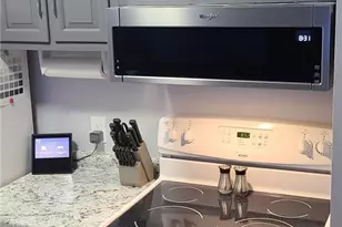 2555 Royal County Down, Uniontown, OH 44685 - Photo 12